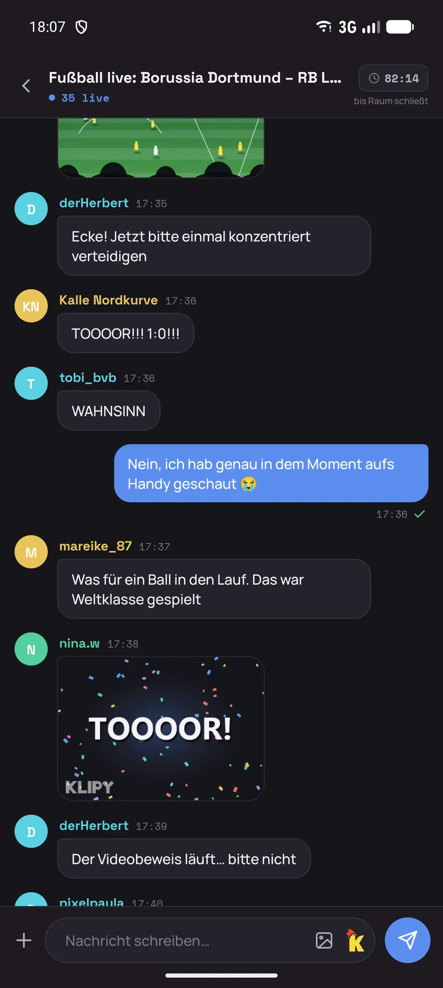 Loungly Chatraum mit geteiltem Foto und GIF
